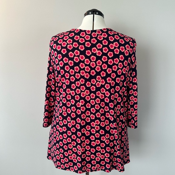 Leota Pink and Navy Flowered Top - Picture 4 of 6